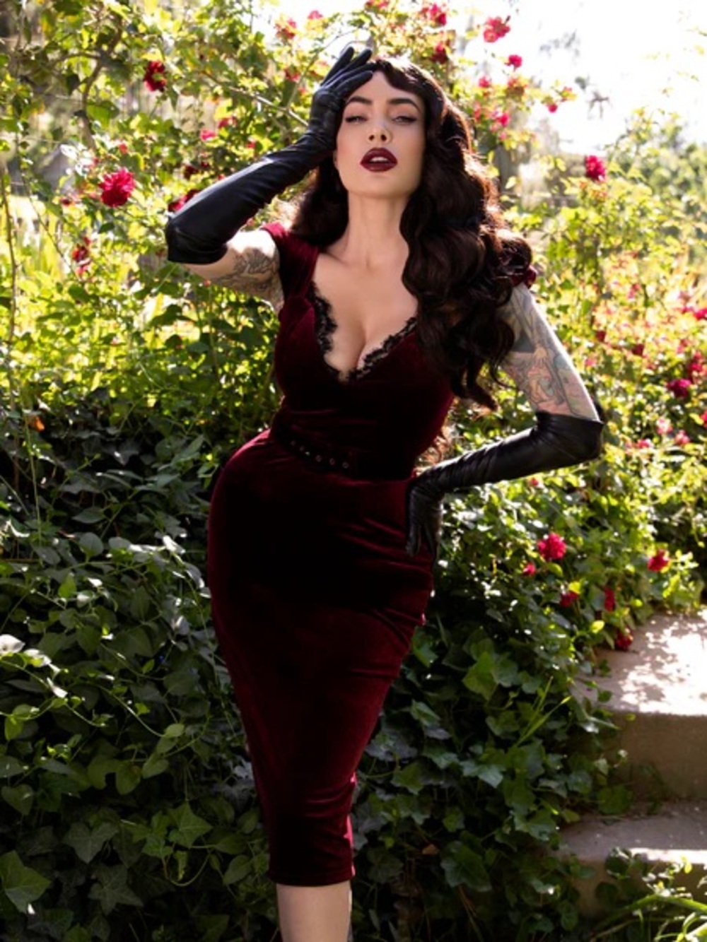 La Femme en Noir Baudelaire Wiggle Dress in Oxblood - Picture 1 of 3